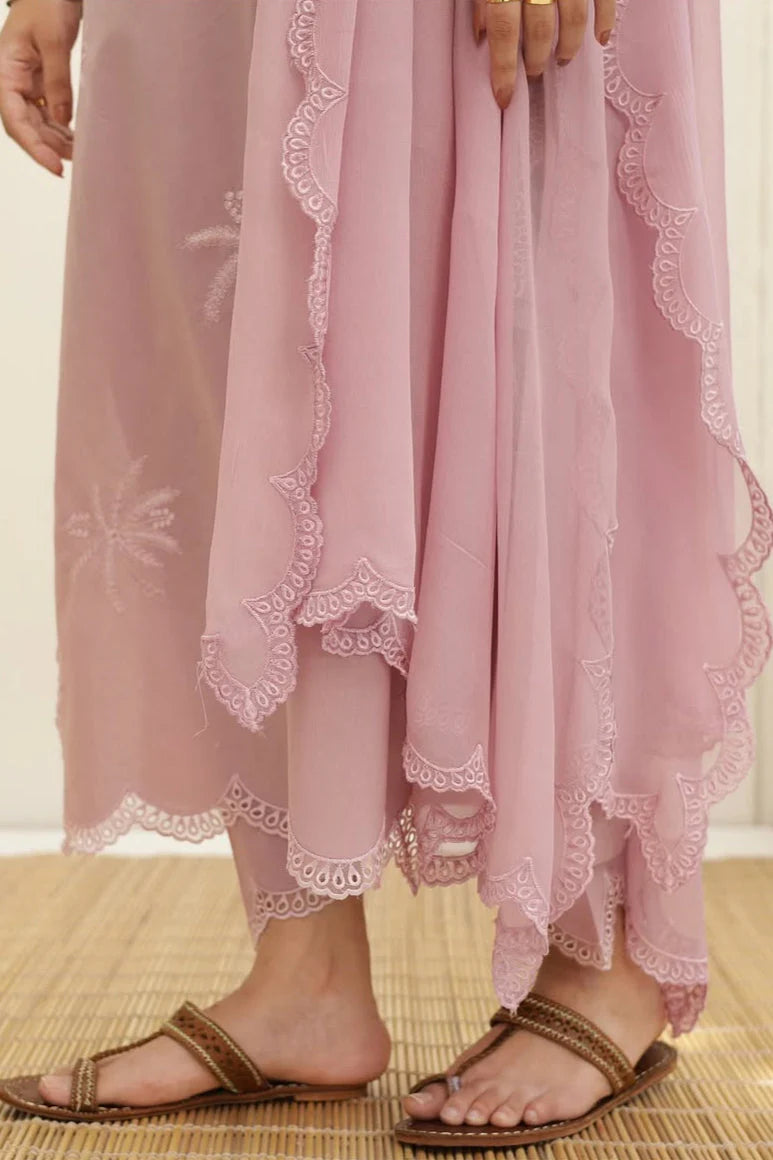 Light Pink 🩷 Full Sleeve's Stitched 🪡 Dress