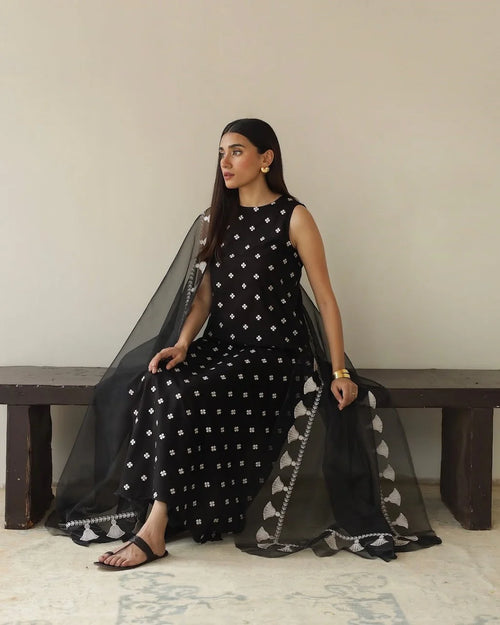 Black & White Full Sleeves |3-piece